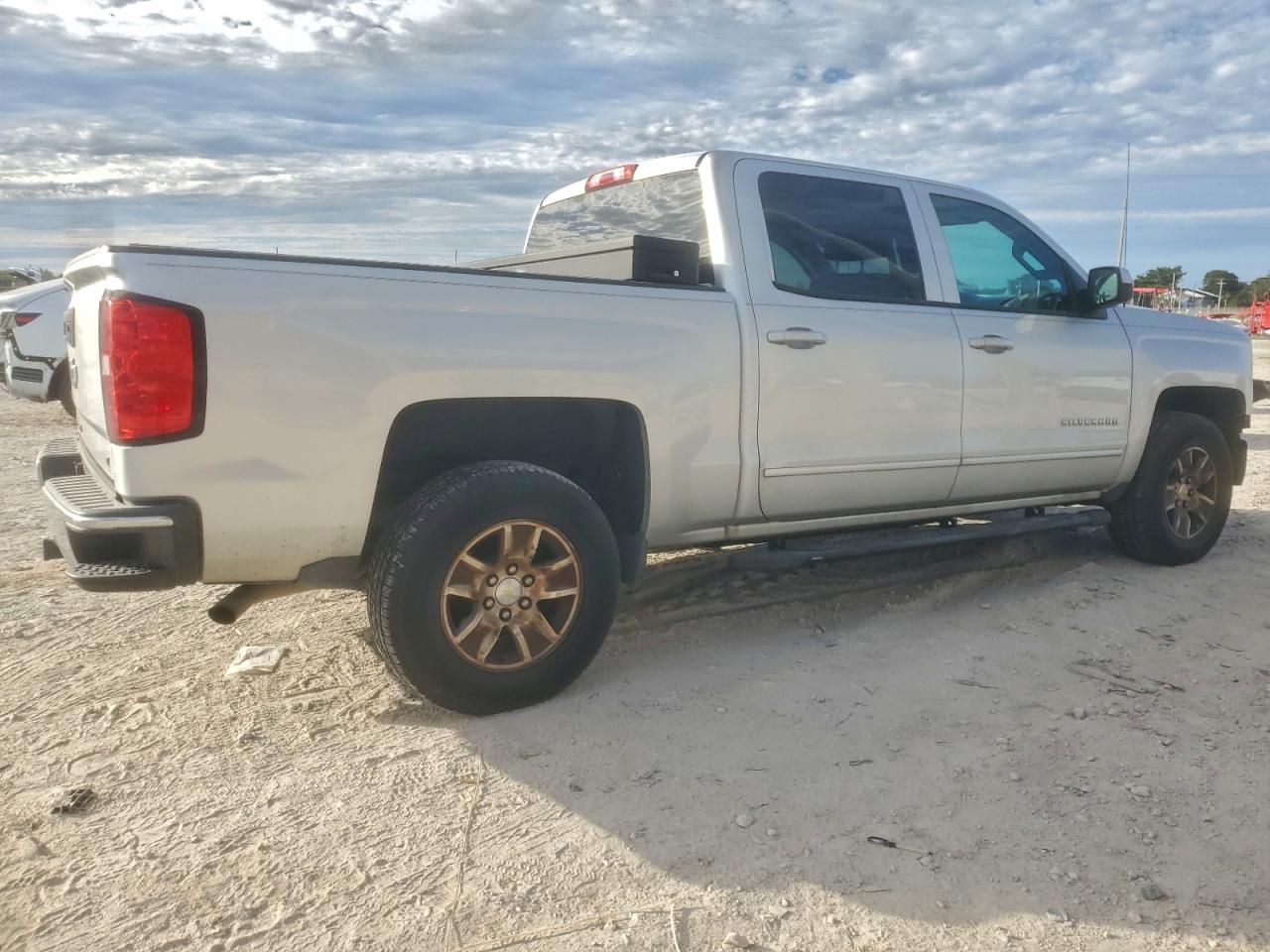 Chevrolet Silverado C1500 Lt Image 7