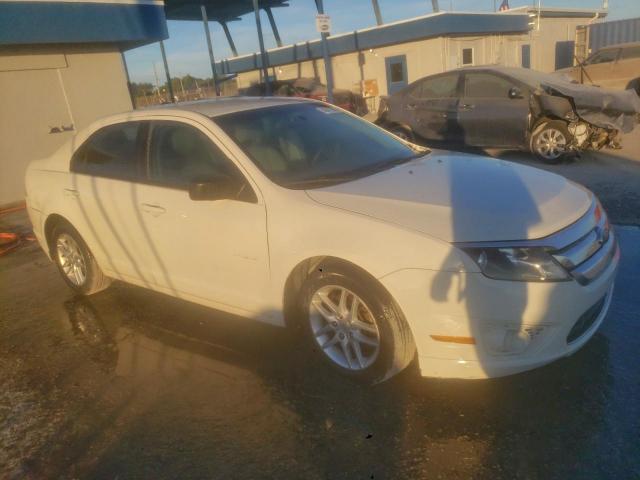 Ford Fusion S Image 3