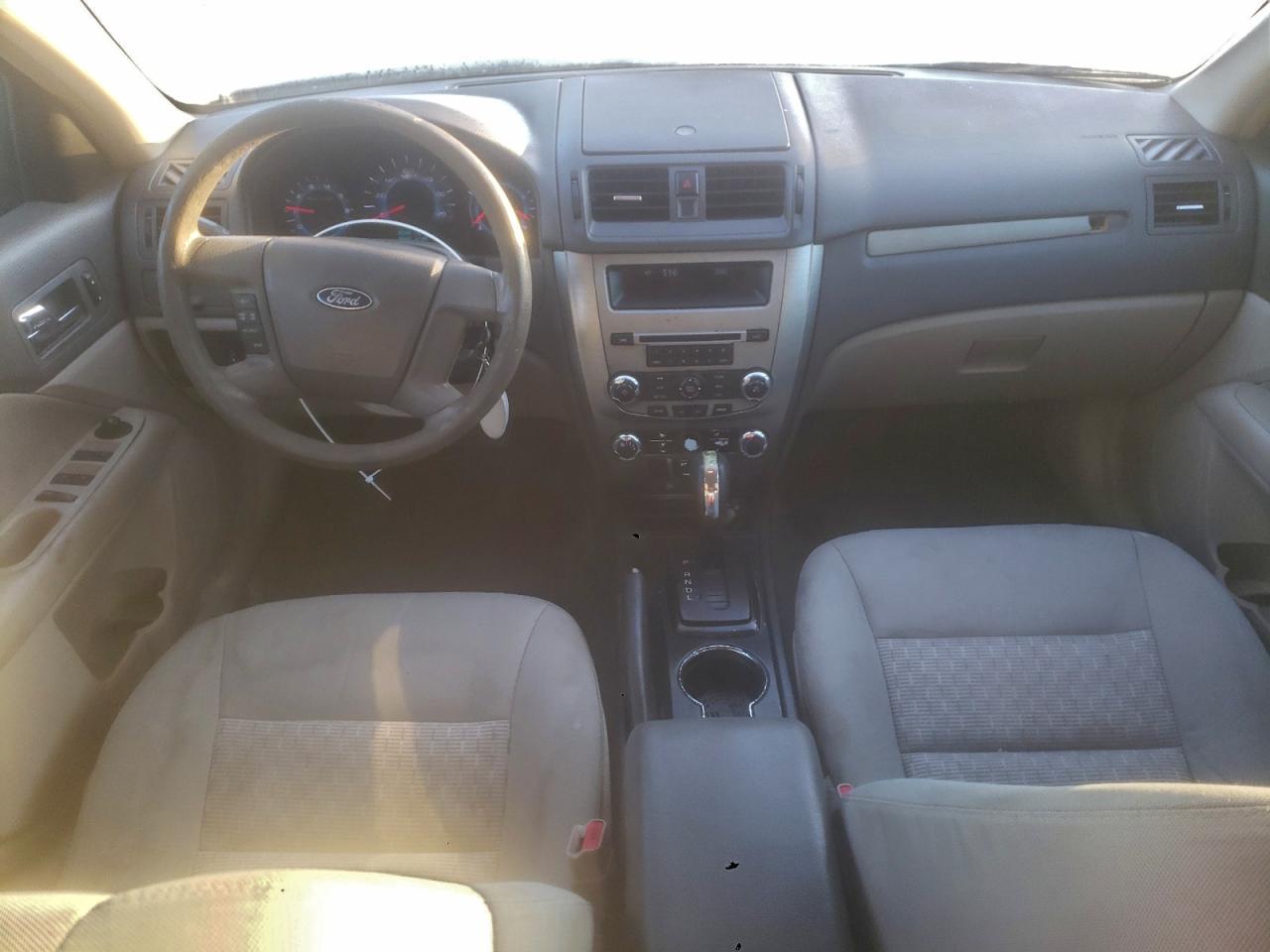 Ford Fusion S Image 6