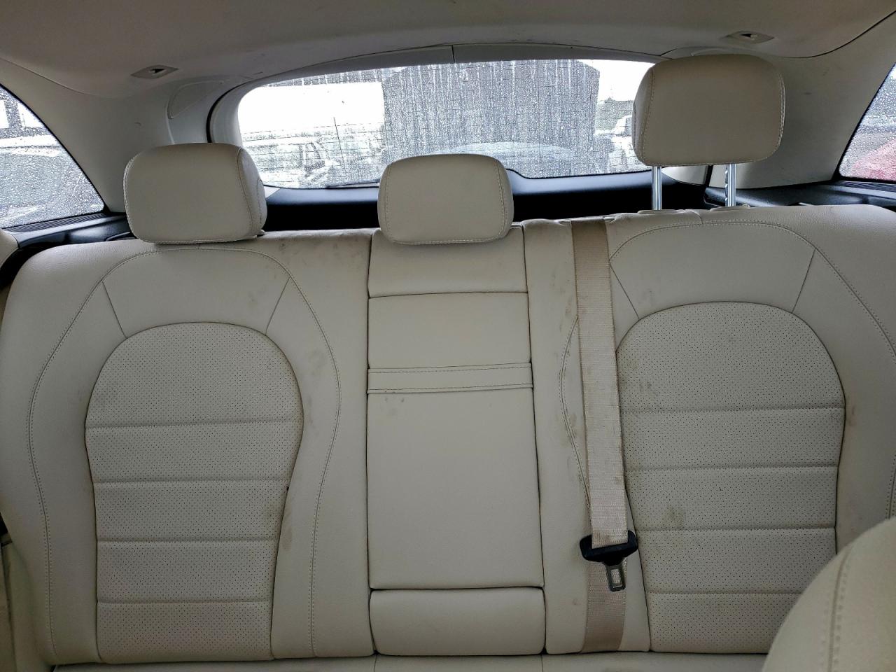 Mercedes-Benz GLC 300 Image 13