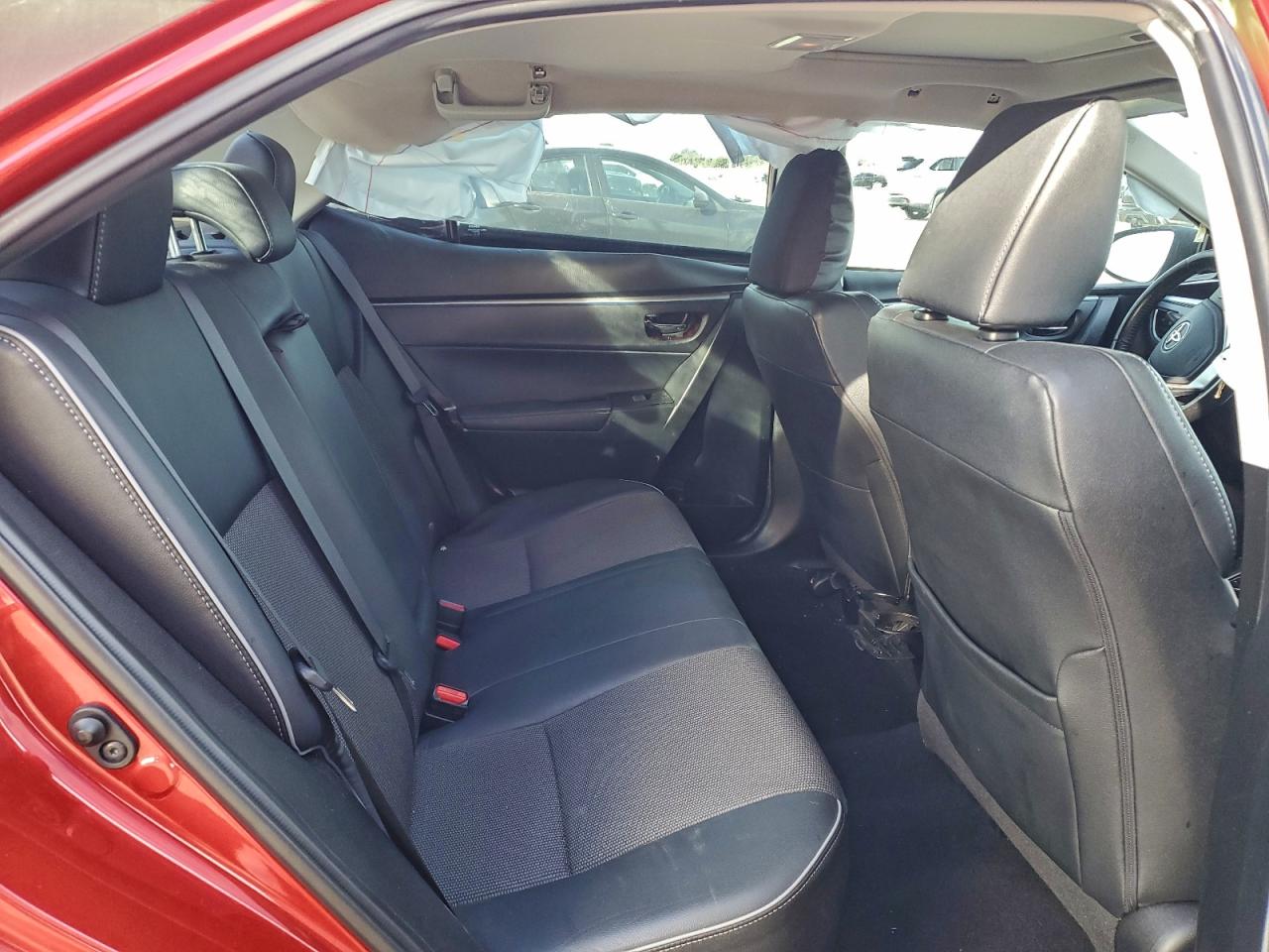 Toyota Corolla L Image 11