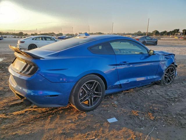 Ford Mustang Image 5