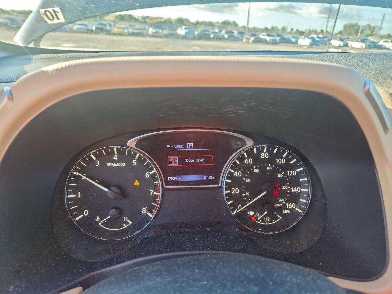 Nissan Pathfinder S Image 7