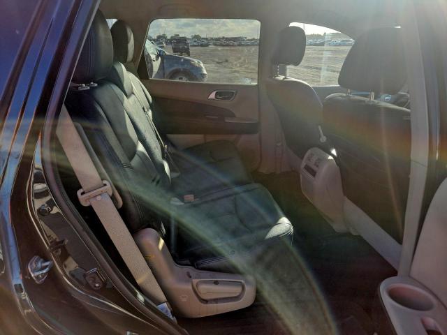 Nissan Pathfinder S Image 11