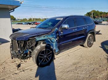 Salvage Jeep Grand Cherokee