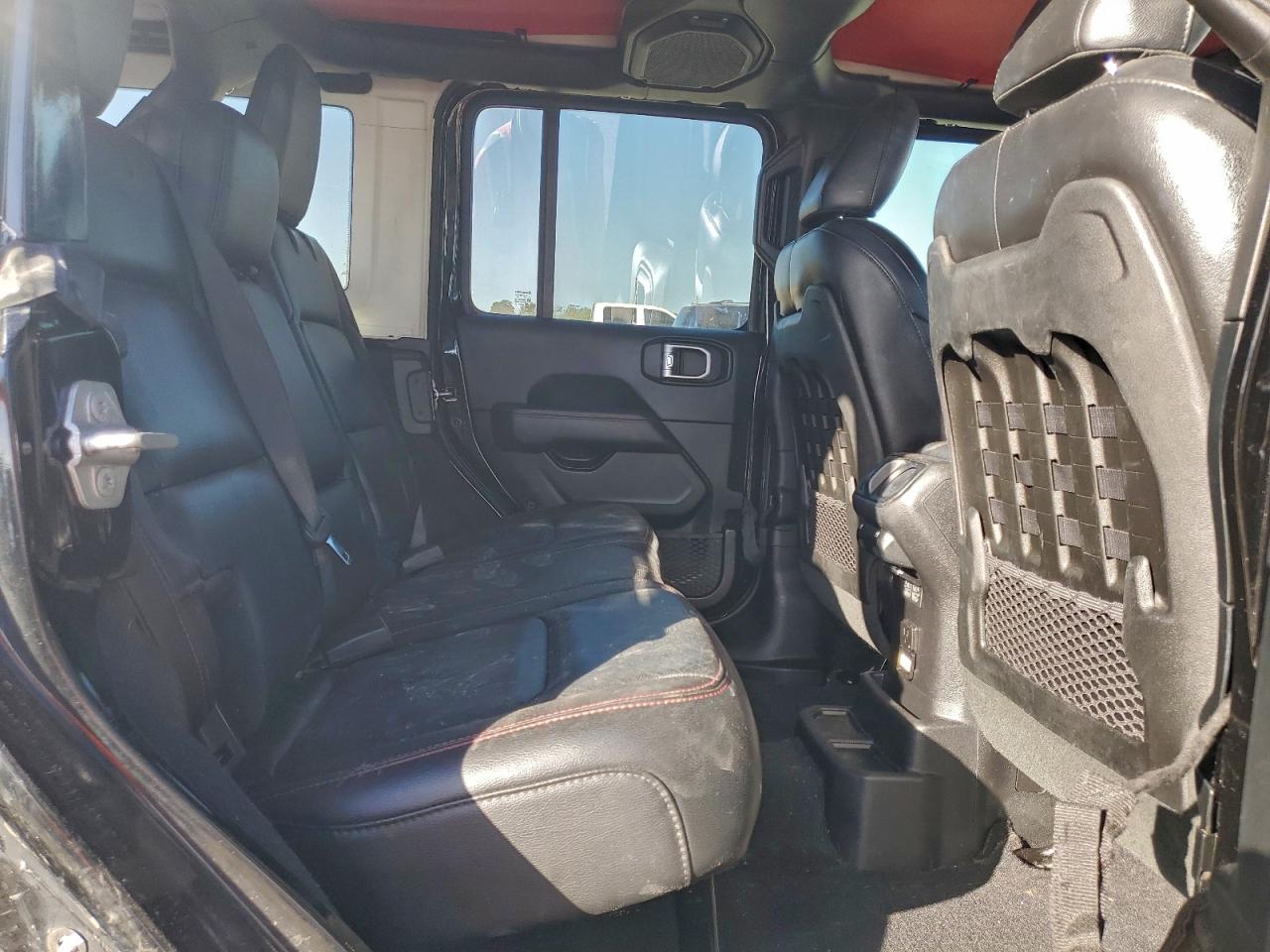 Jeep Wrangler Rubicon Image 7