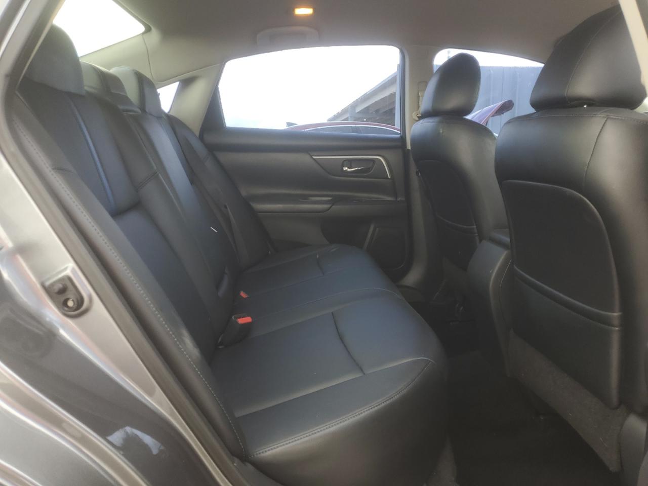 Nissan Altima 2.5 Image 8