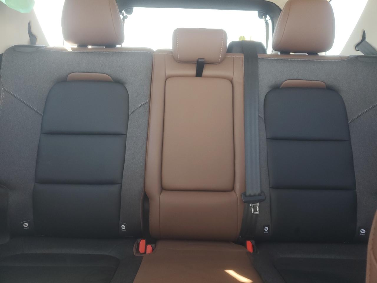 Ford Bronco Outer Banks Image 12