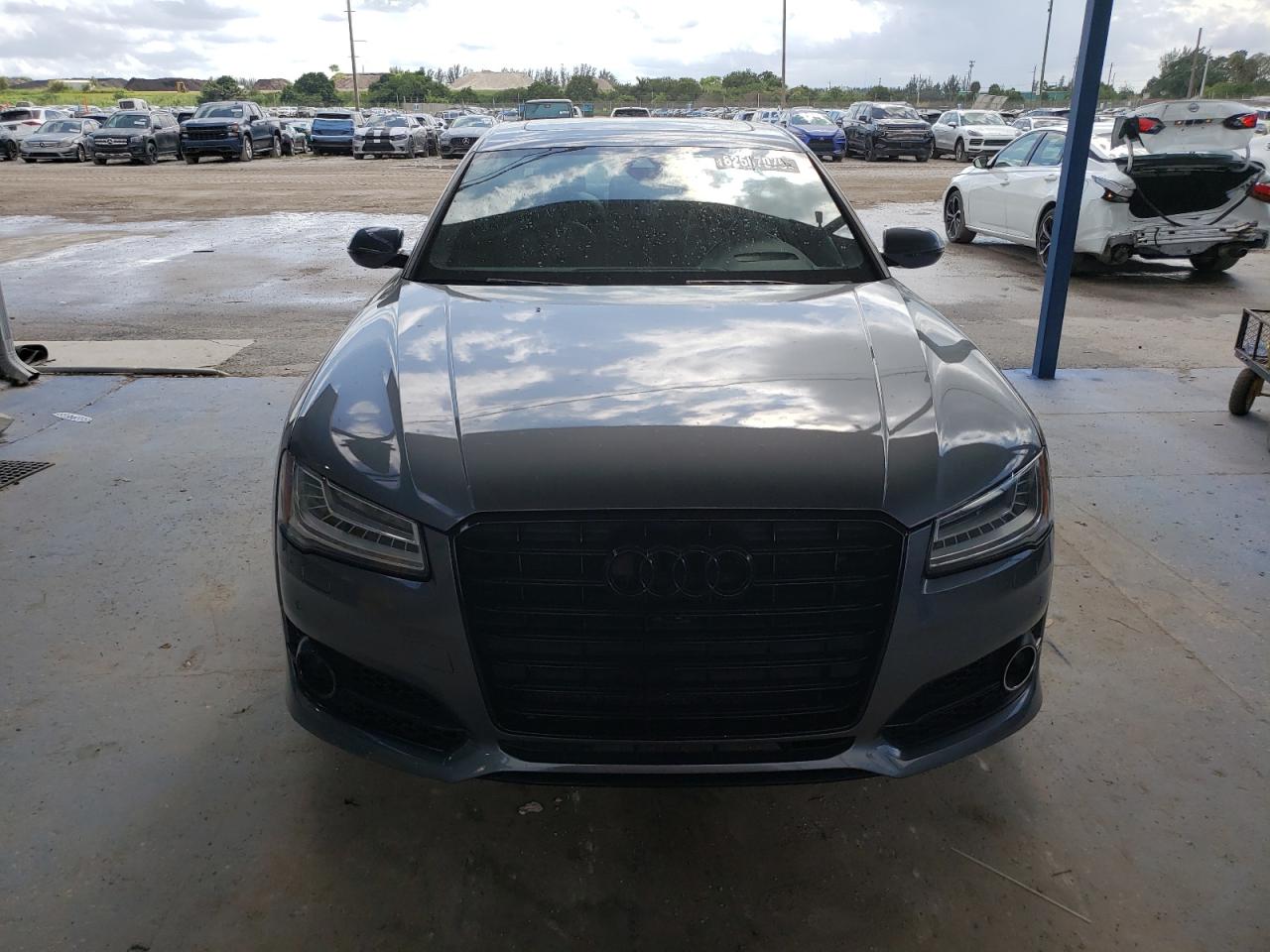 Audi A8 L Quattro Image 4