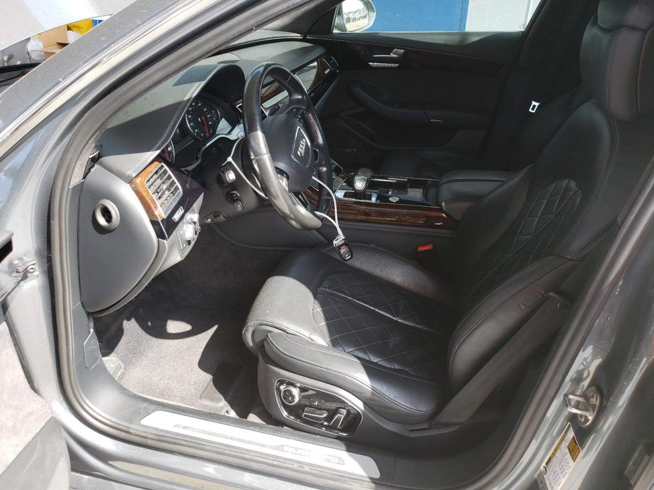 Audi A8 L Quattro Image 6