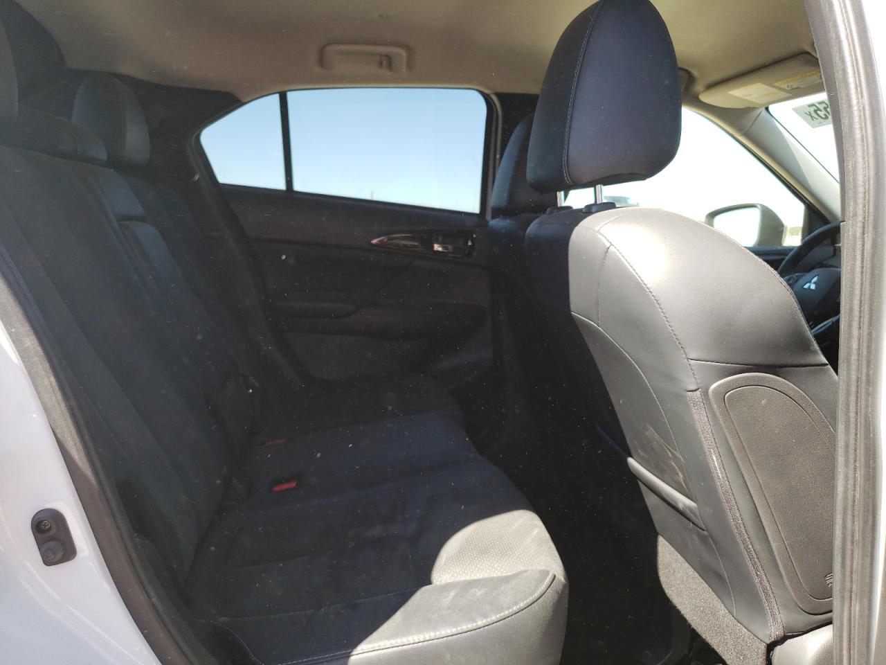 Mitsubishi Eclipse Se Image 11