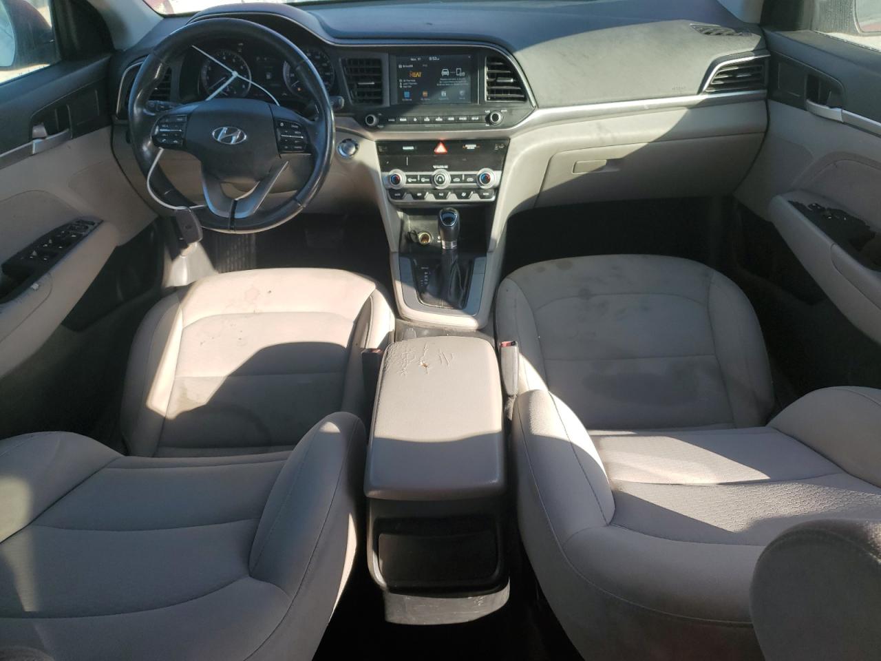 Hyundai ELANTRA Sel Image 8