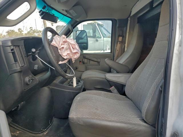 Chev Express Image 5