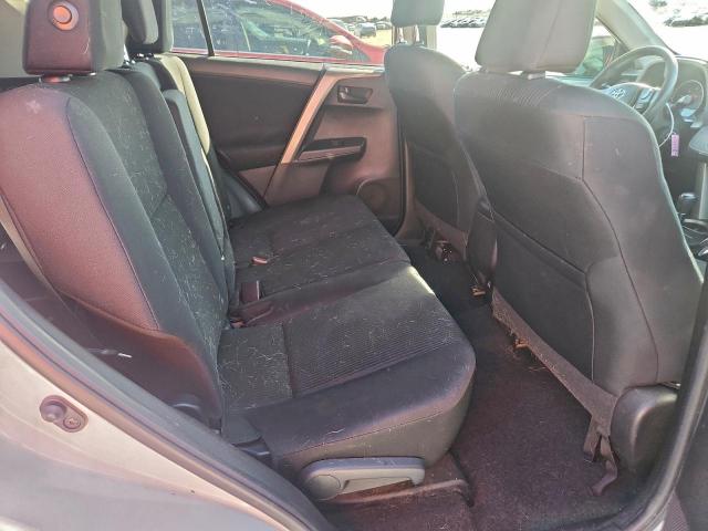 Toyota RAV4 Le Image 12