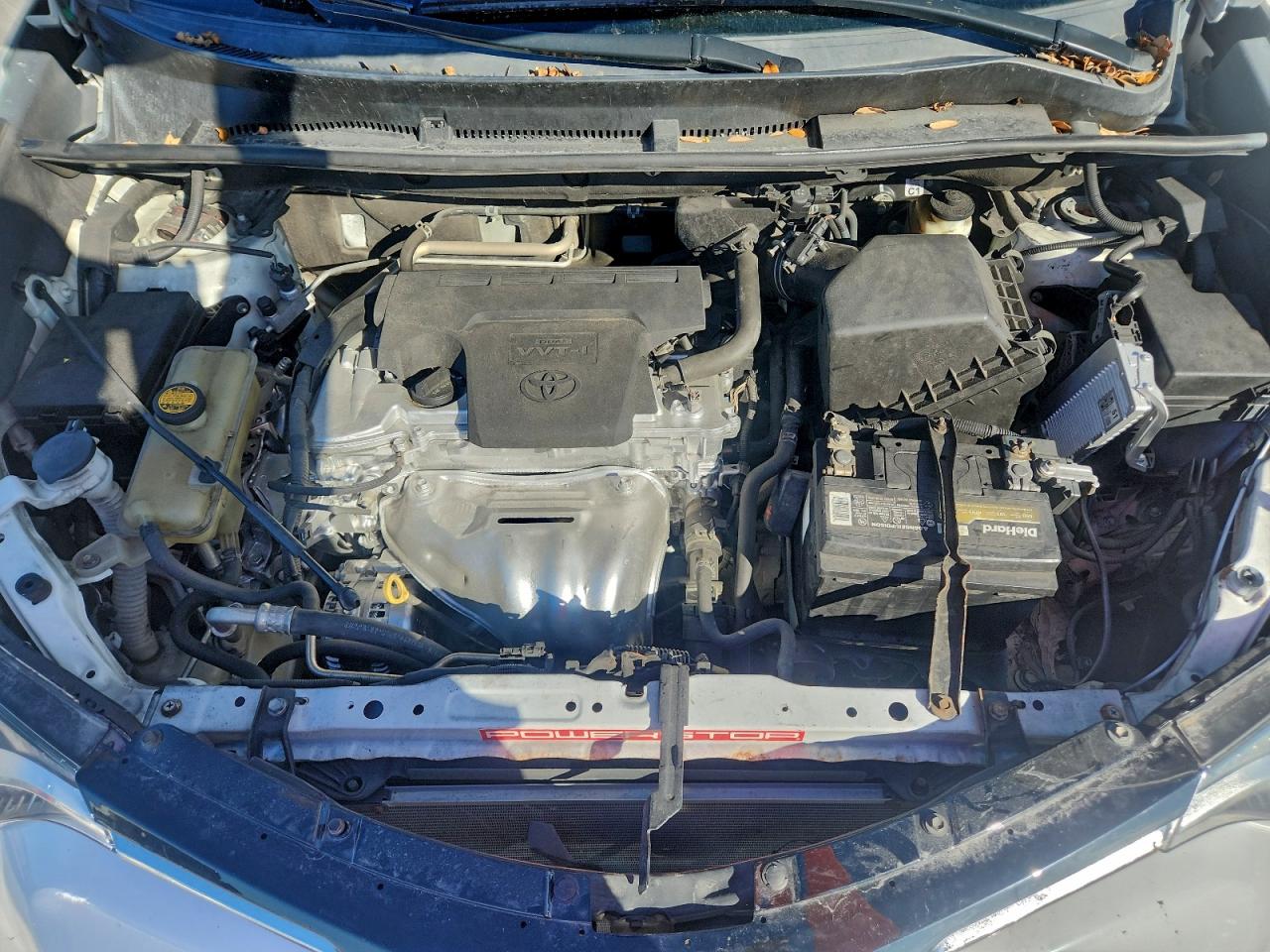 Toyota RAV4 Le Image 8