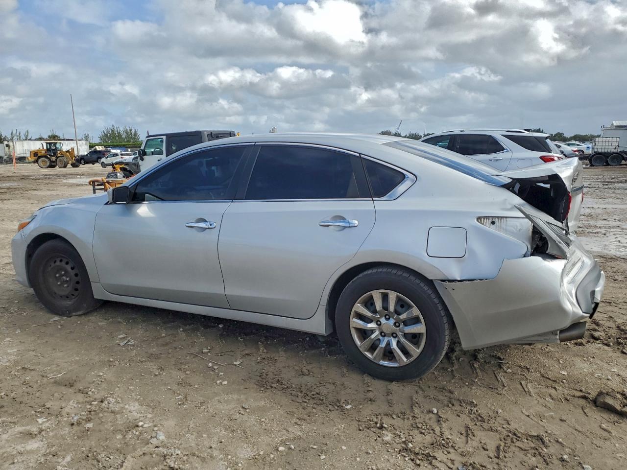 Nissan Altima 2.5 Image 6