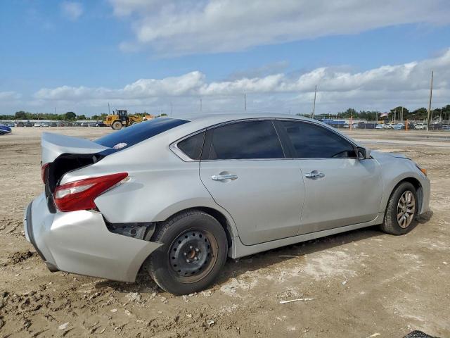 Nissan Altima 2.5 Image 12