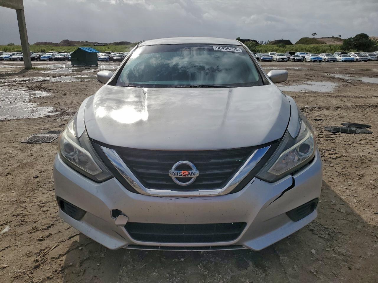 Nissan Altima 2.5 Image 4