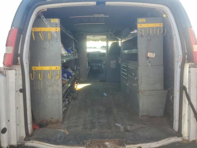 Chevrolet Express Image 6