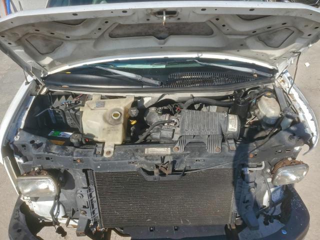 Chevrolet Express Image 13