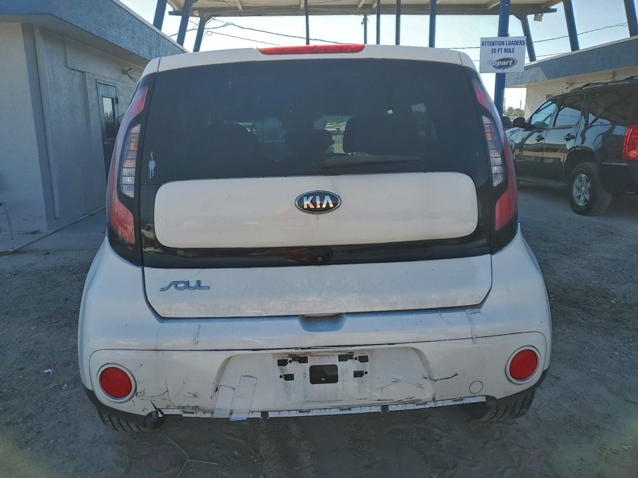 Kia Soul + Image 11