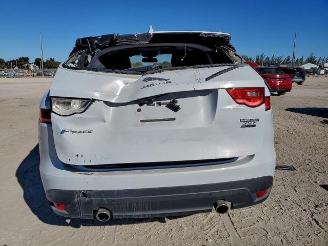 Jaguar F-PACE Premium Image 4