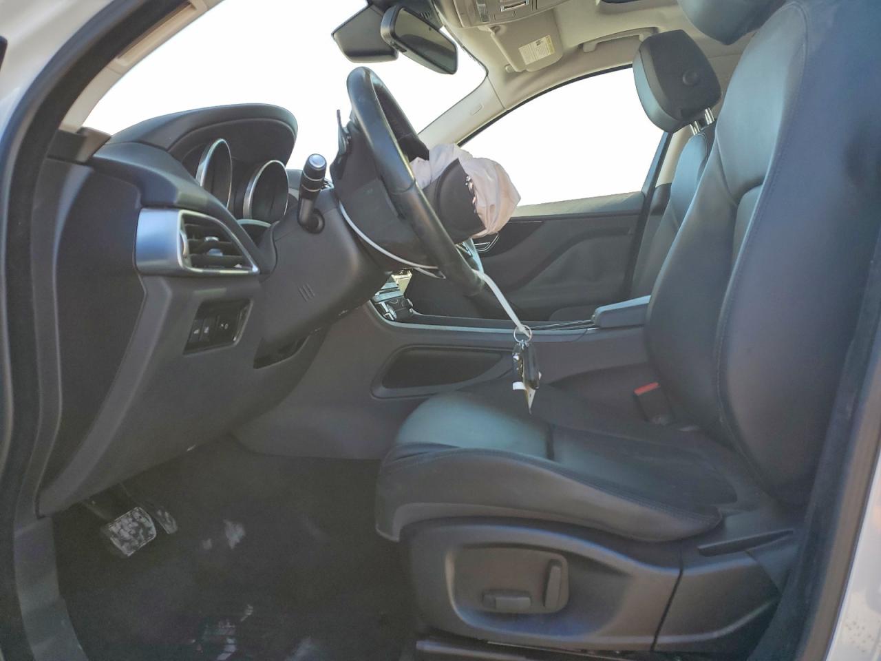 Jaguar F-PACE Premium Image 6