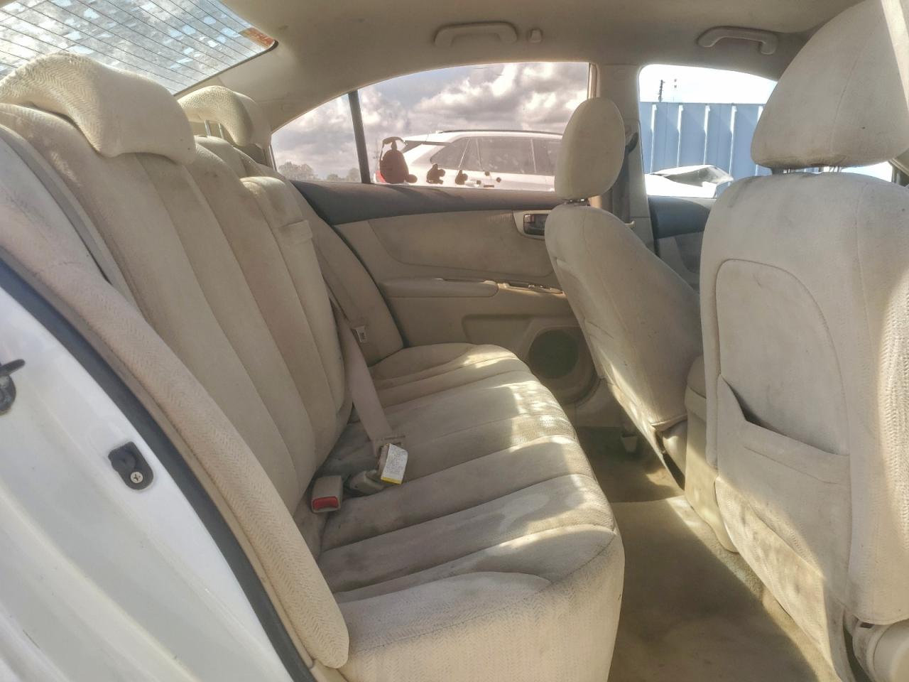 Kia Optima Lx Image 9