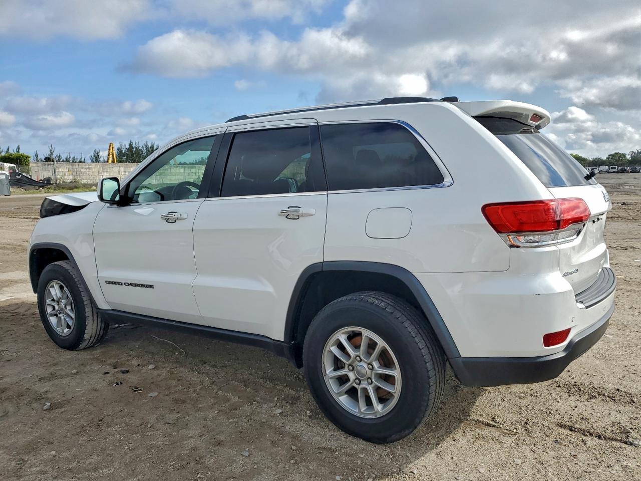 Jeep Grand Cherokee Laredo Image 14