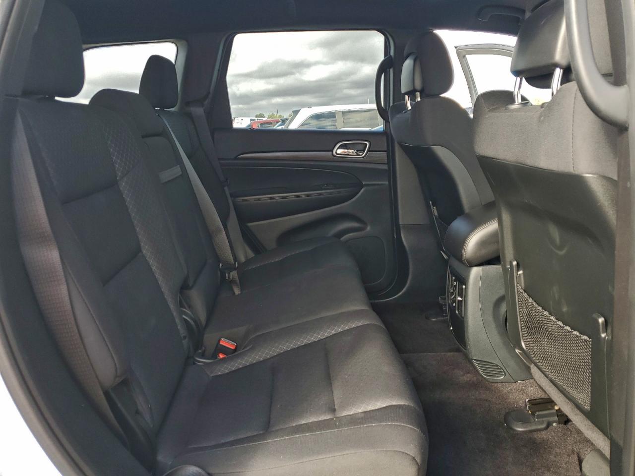 Jeep Grand Cherokee Laredo Image 7