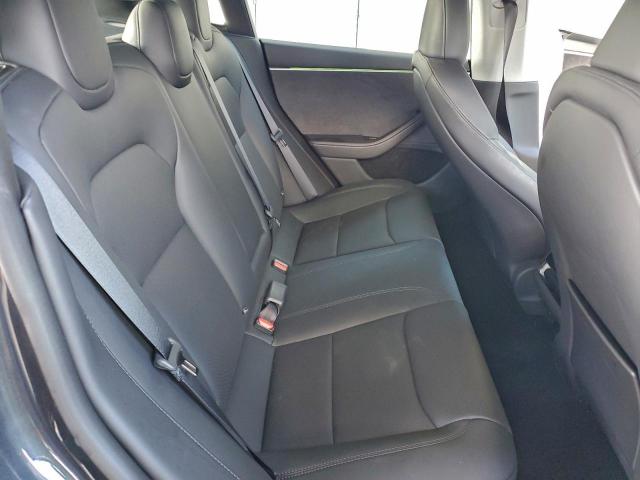 Tesla Model 3 Image 8