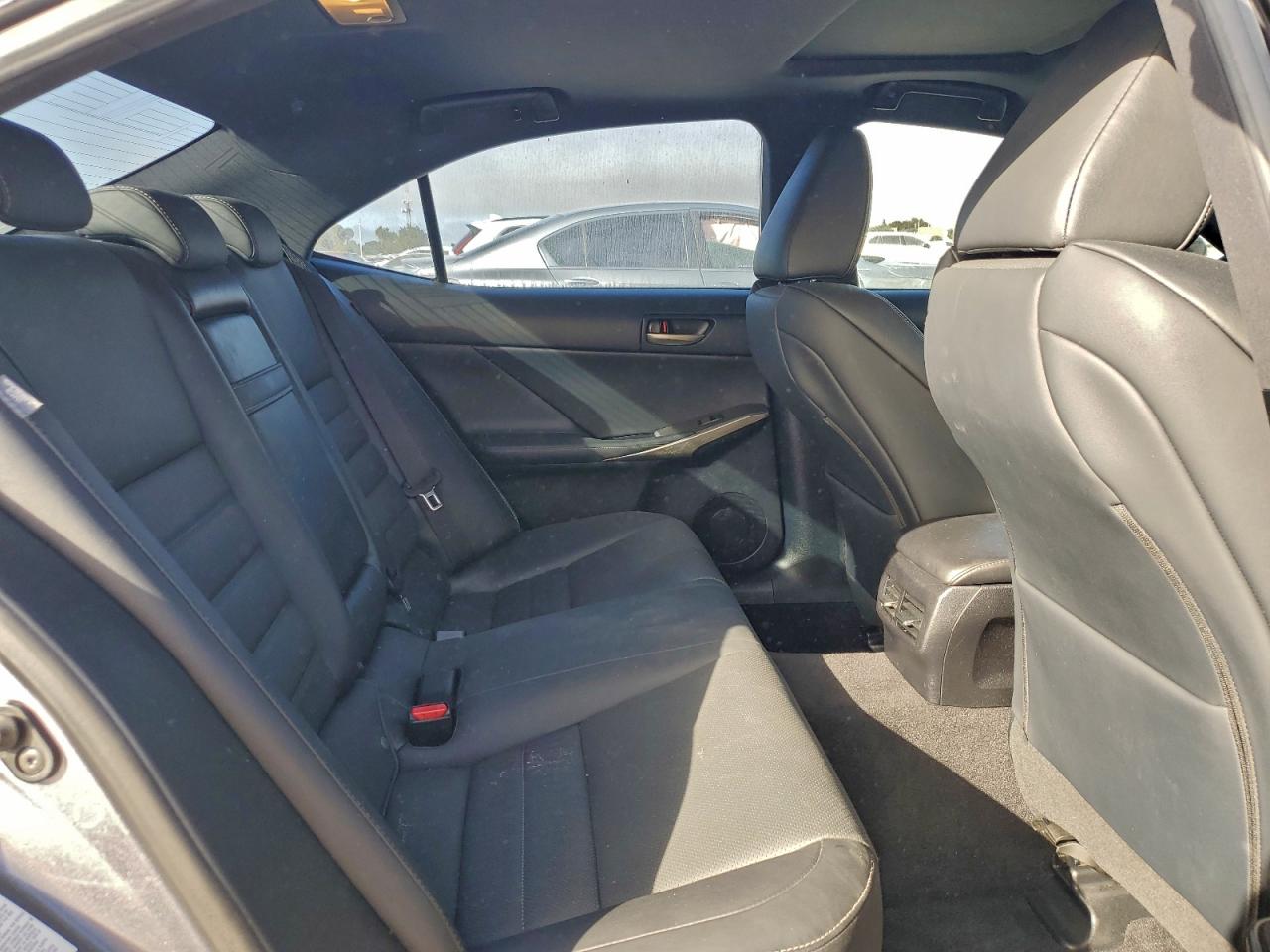 Lexus Is 300 Image 8