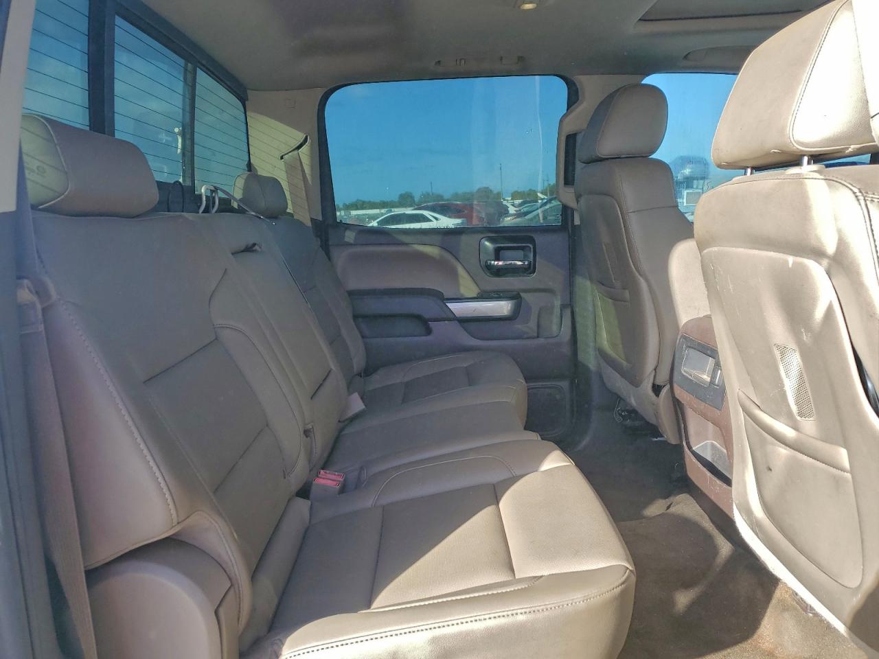 Chevrolet Silverado C1500 Ltz Image 11