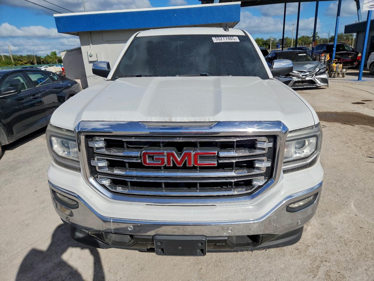 GMC Sierra C1500 Slt Image 3