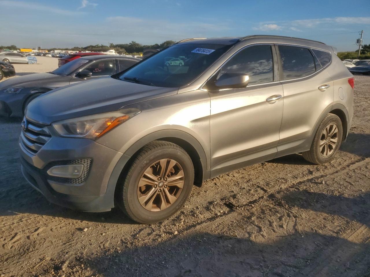 Hyundai SANTA FE Image 1
