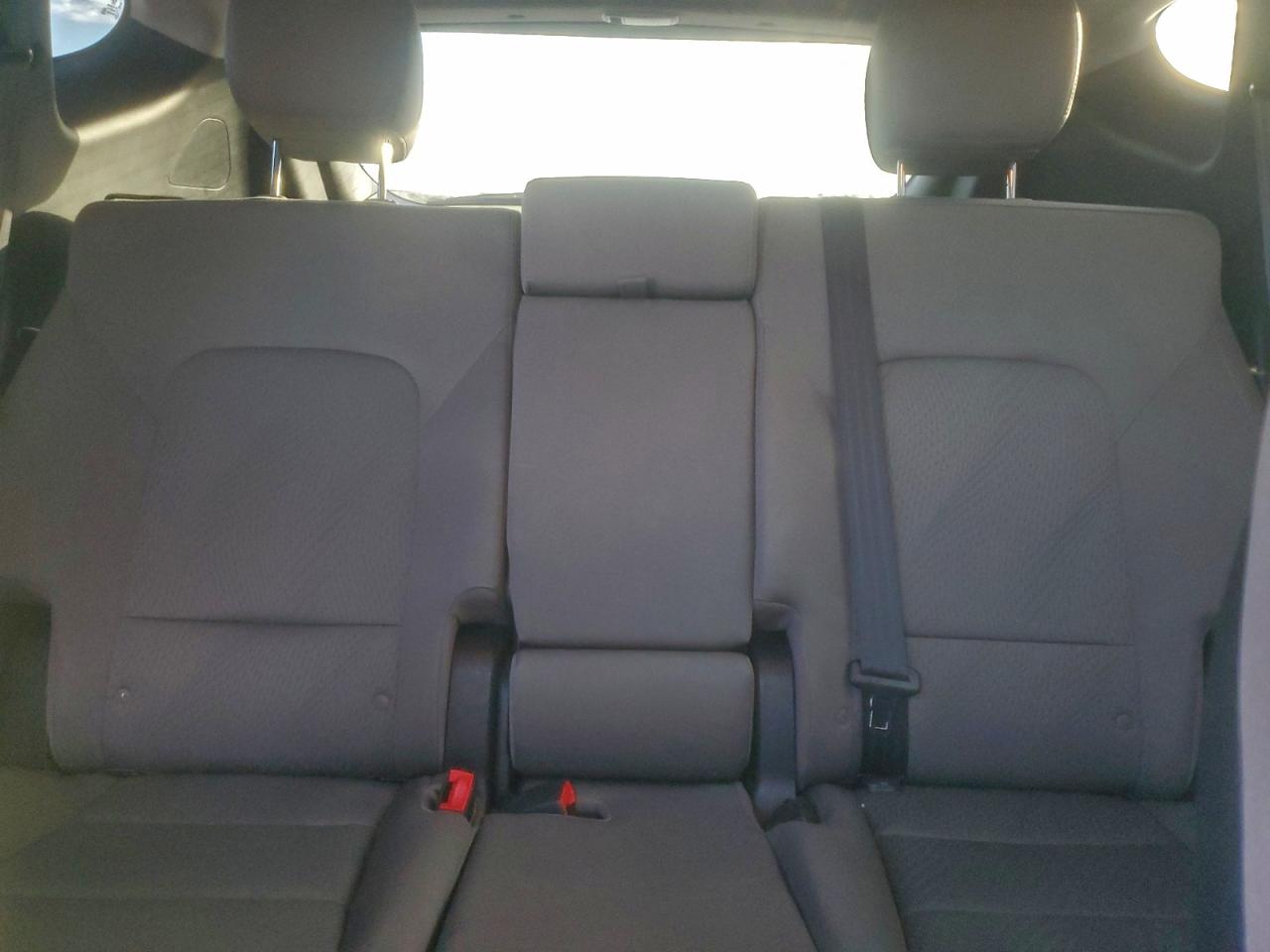 Hyundai SANTA FE Image 12