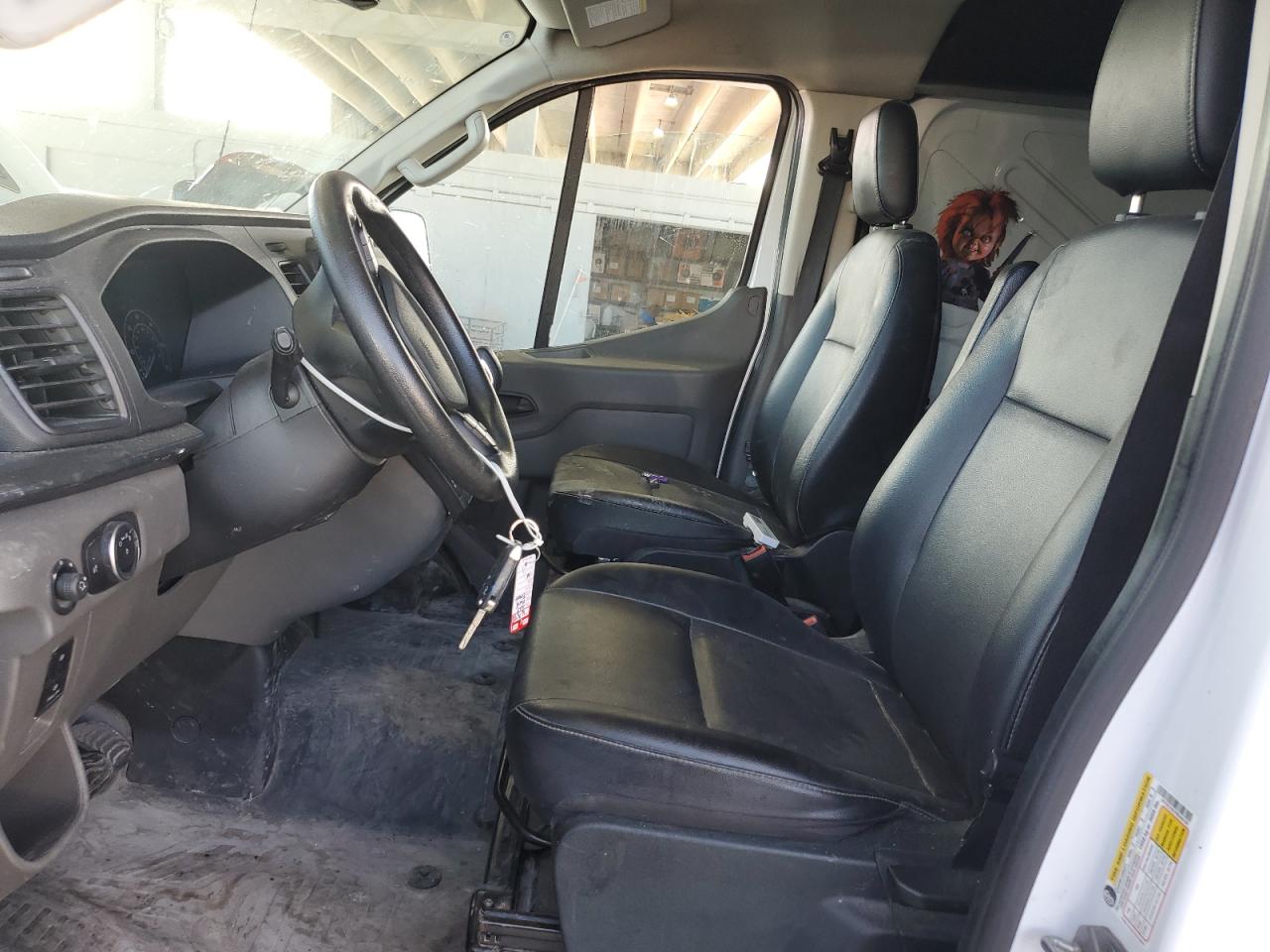 Ford Transit T-150 Image 4