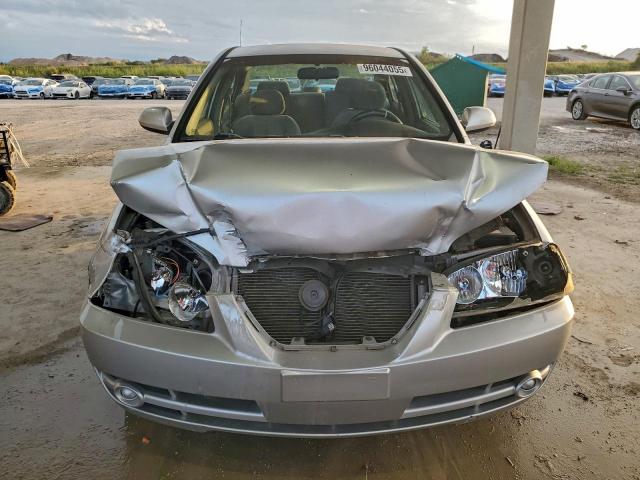 Hyundai ELANTRA Gls Image 6