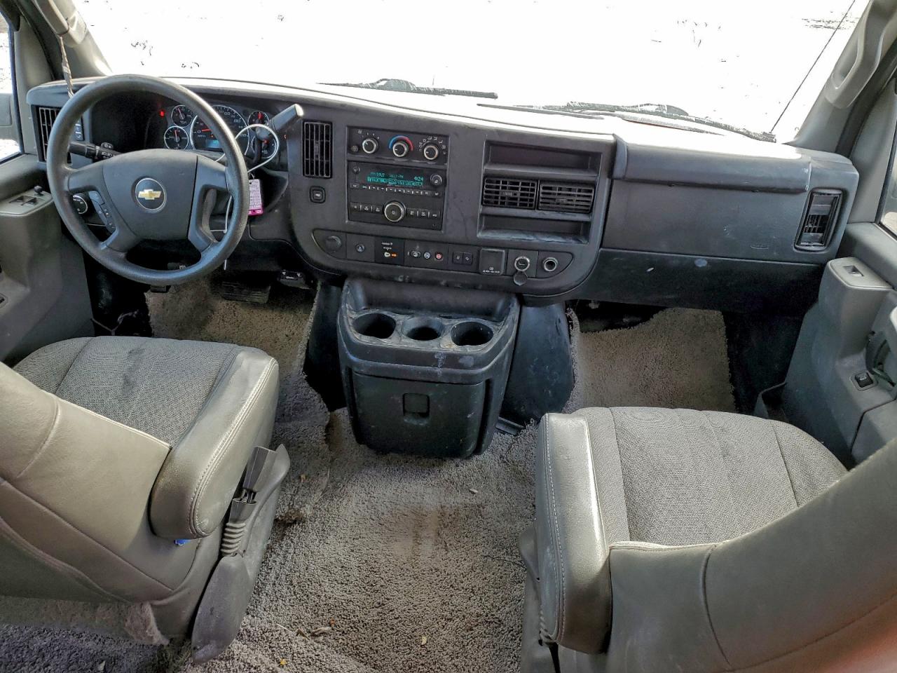 Chevrolet Express Lt Image 2