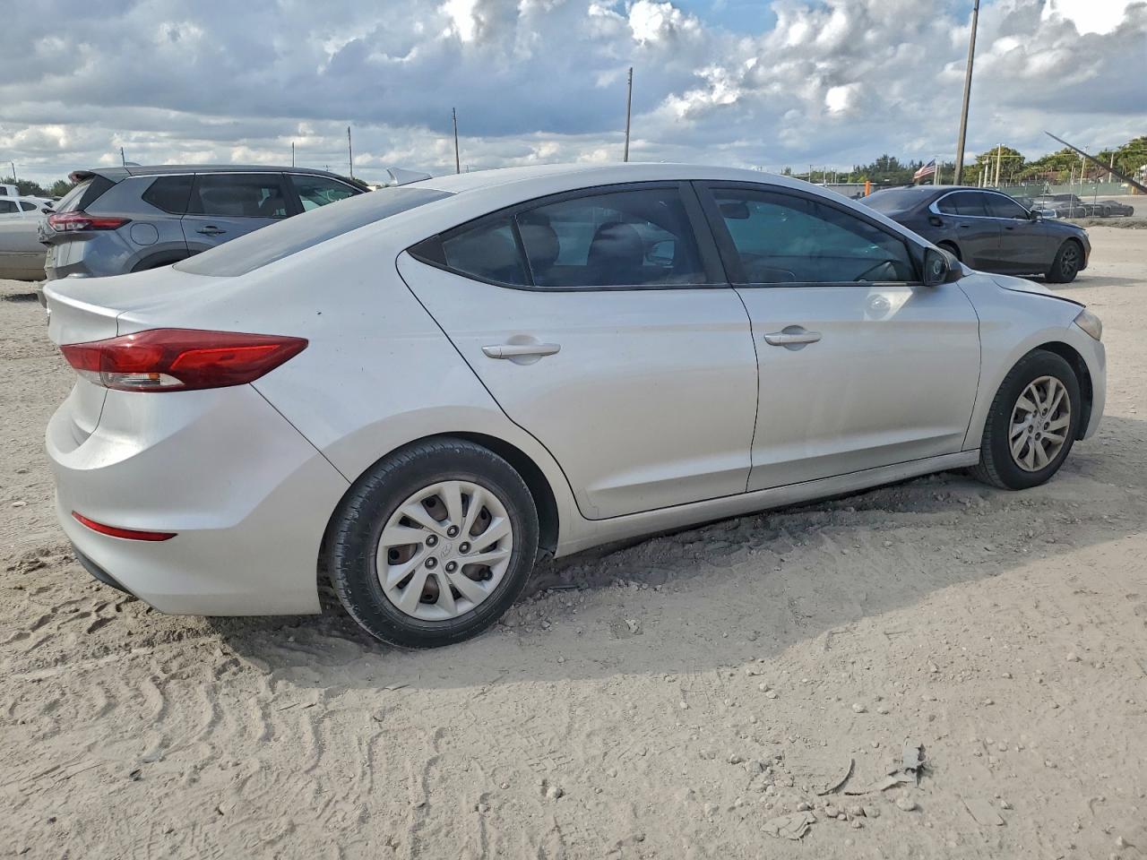 Hyundai ELANTRA Se Image 5