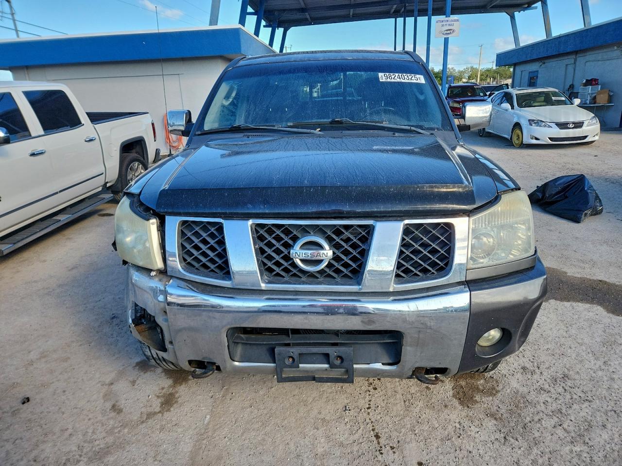 Nissan Titan Xe Image 10