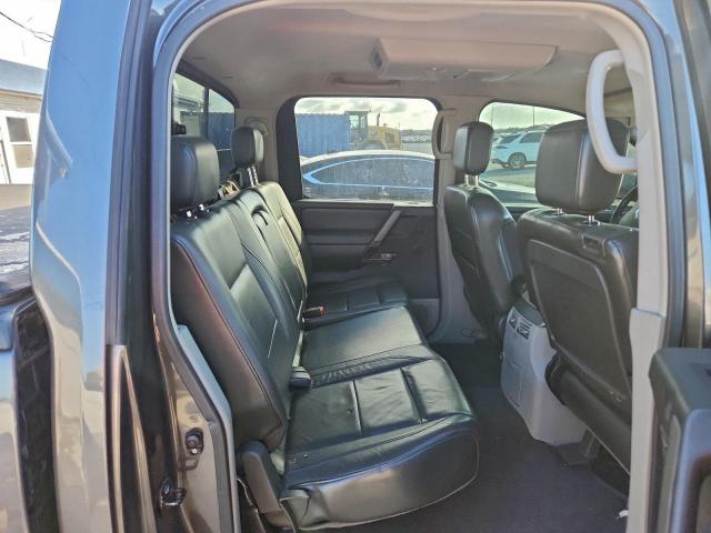 Nissan Titan Xe Image 12