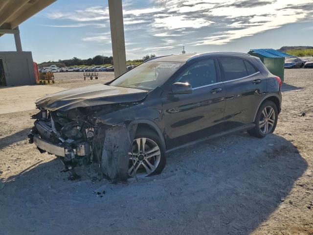  Salvage Mercedes-Benz GLA