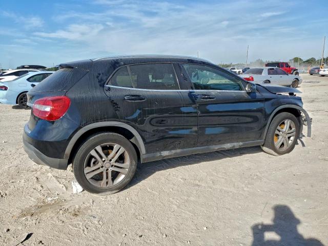 Mercedes-Benz GLA 250 Image 3