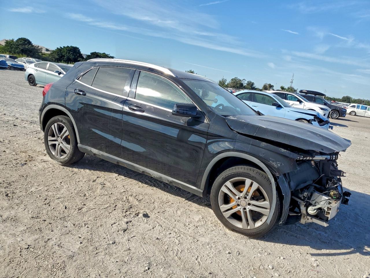 Mercedes-Benz GLA 250 Image 8
