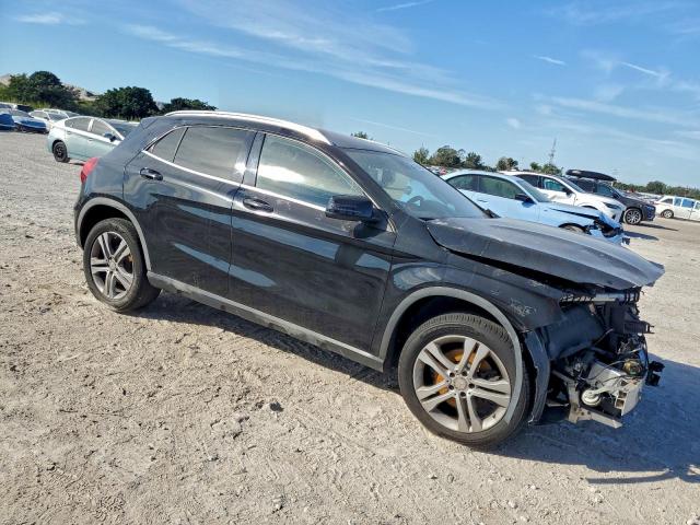 Mercedes-Benz GLA 250 Image 8