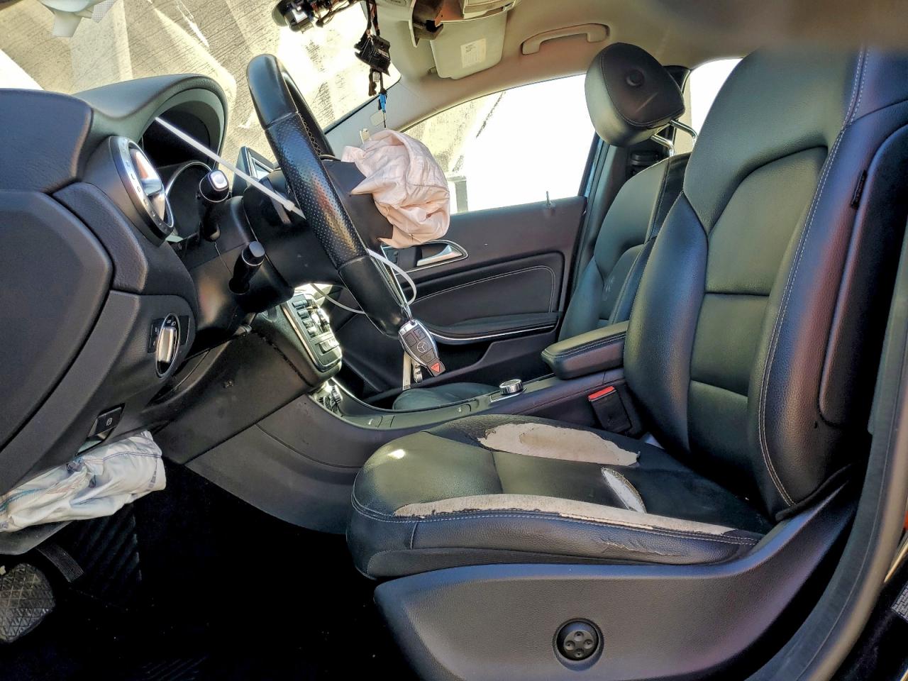 Mercedes-Benz GLA 250 Image 2