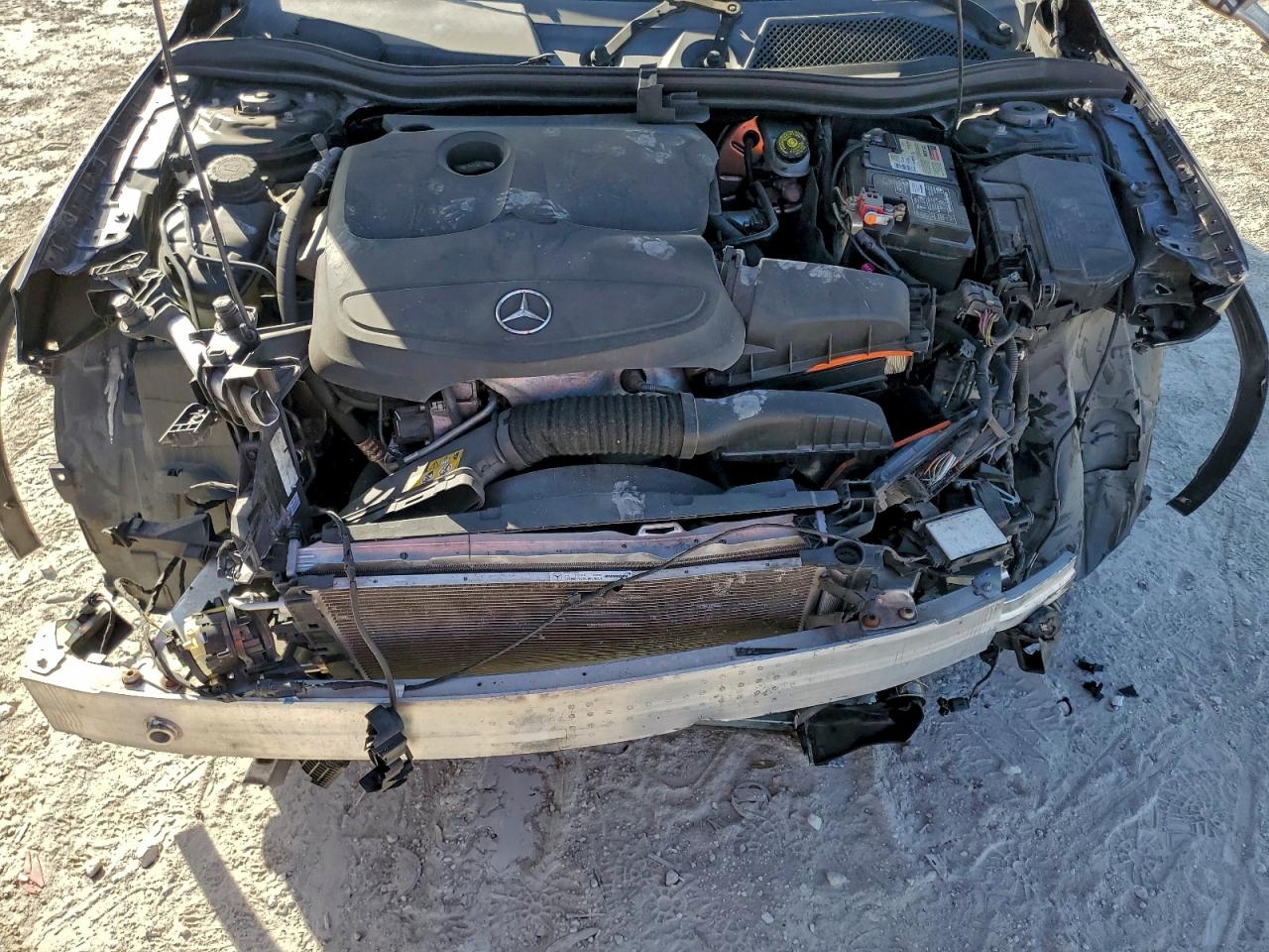 Mercedes-Benz GLA 250 Image 13