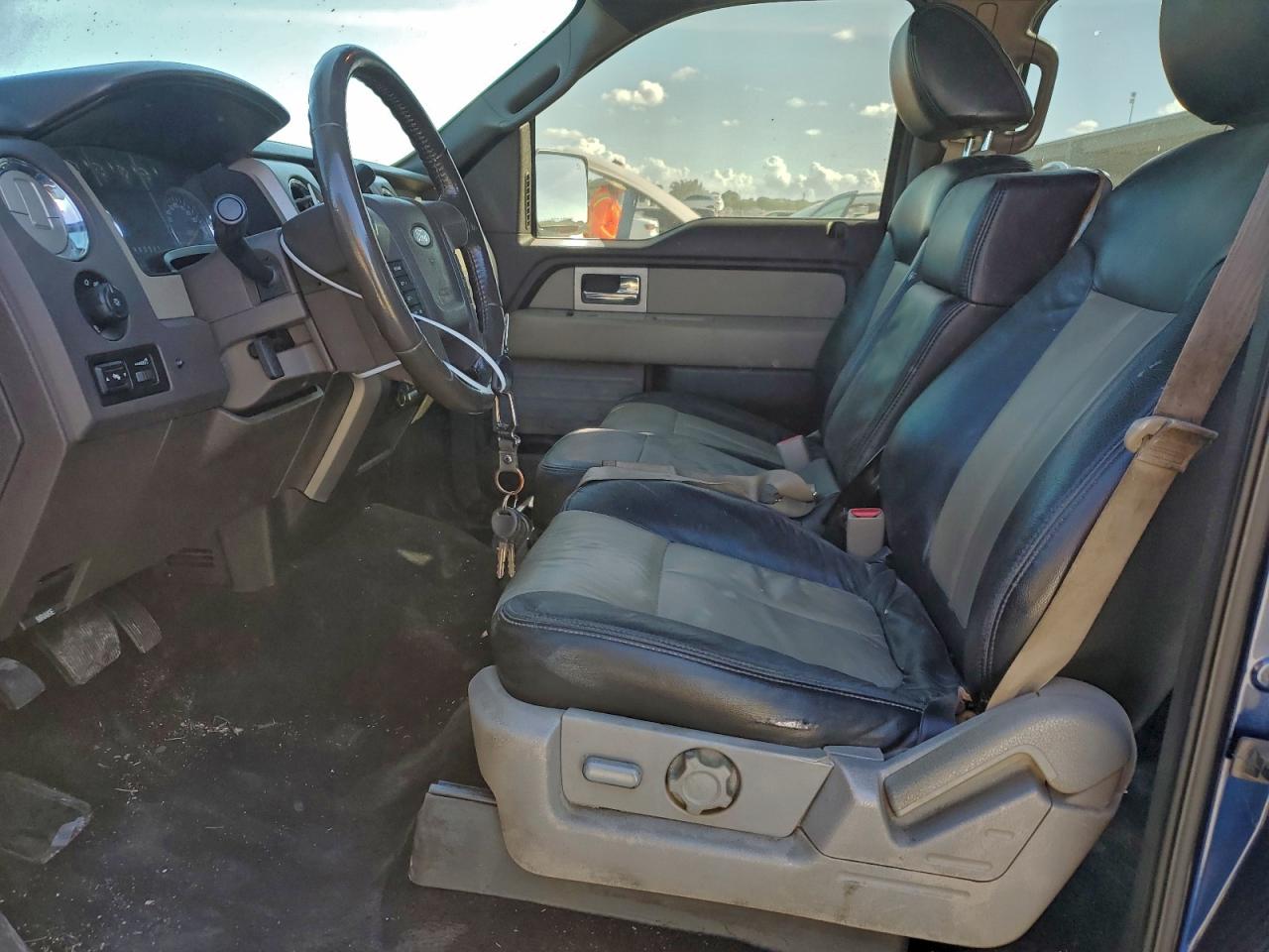 Ford F-150 Supercrew Image 11