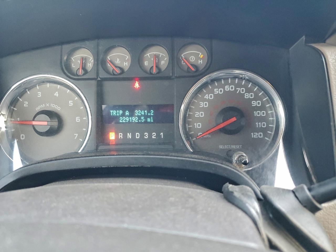 Ford F-150 Supercrew Image 9